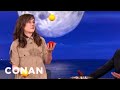 Ellen Page Has Mad Juggling Skillz - YouTube