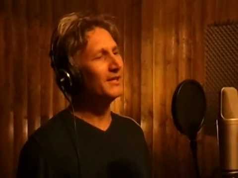 אלגזי - מילים, לחן ועיבוד: אבי אלגזי.