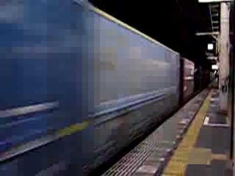 EF６６静岡駅通過