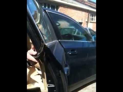 how to remove door handle