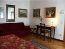 Even though Casa Rezzonico is situated in the center of the city, very close to Accademia, San Marco, Rialto and every other famous place in Venice, it is at the same time surrounded by typical quietness offered by Venetian streets.