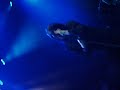 ecco come hanno aperto lo show di sabato 17/11/07 al rolling stones di milano. capovilla si sente appena, per l'85% della durata del video dovrete stare con l'orecchio sinistro attaccato alla relativa spalla, in certi momenti le inquadrature sono troppo confusionarie, ed � la loro canzone pi� diffusa sul tubo: in definitiva un video appena mediocre. ma non me ne fotte un cazzo: ero prorpio sotto, sulla sbarra, ed � stato il concerto pi� esaltante di sempre.