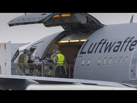 Inzidenz steigt auf 444,3 - weltweit wächst Sorge um neue Omikron-Variante