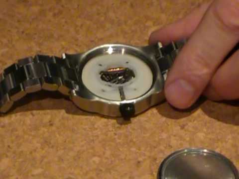 how to change d&g watch battery