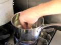 videos de HA! HA's! Simon Blunt prepares a Seafood gratin.