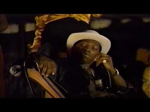 monifa - Monifah - Album - Moods...Moments - 1996 - L. Uptown Records Label - Uptown Records Style - RnB/Swing - Hip Hop Executive Producer : Heavy D Monifah (born Mo...