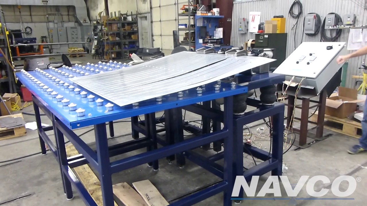 NAVCO Vibratory Table for Denesting Sheet Metal Products