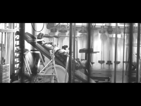 Petter - Spotify: http://open.spotify.com/track/1bbNQTkT6UDpiuu17qGADd iTunes: http://itunes.apple.com/se/album/krafter-feat-adolphson-falk/id430848205 Video gjord av...