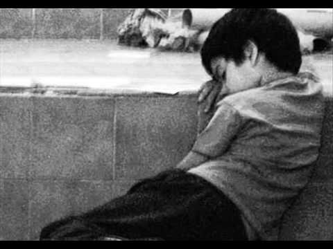 hay un niño en la calle mercedes sosa/ calle 13