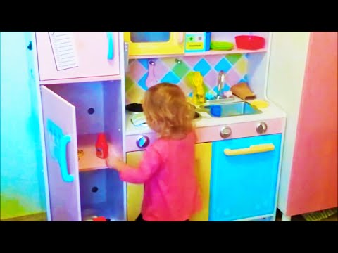 Kid plays with Toy Kitchen Kids Educational Toys Pretend Role Play Toy kitchen