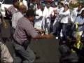 Marcha de los medicos a tiros y bombas lacrimógenas .  WWW.QUEESNOTICIA.COM