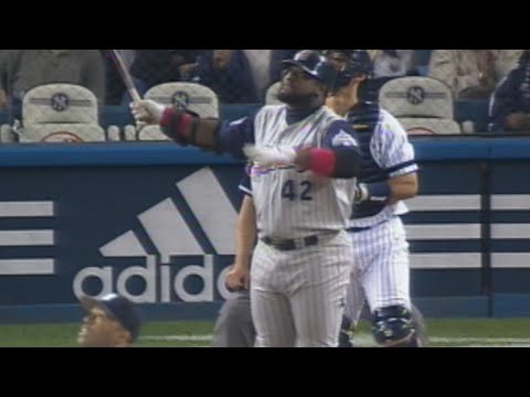 Video: Vaughn's 30th homer ties game in the 9th