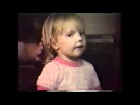 Sheilaaliens - Funniest part is @ 02:46 xD Dubsteppin' in the first clip ;D One of the presents my pappy gave me for X-mas this year was all of our old home movies on a fla...