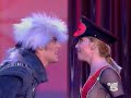 una favolosa lorella cuccarini in un coreografia sulla musica di cabaret!