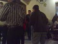 una pareja bailando en camara lenta