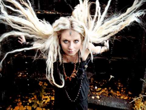 Eivør Pálsdóttir - Brostnar Borgir Eivør Pálsdóttir - Brostnar Borgir