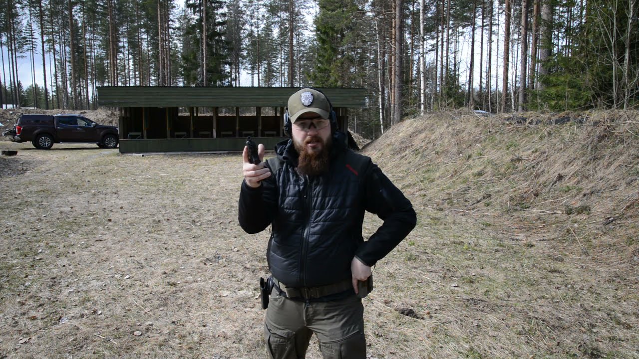 Hätälippaanvaihto pistoolilla