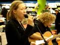Tim en Jessey Woodley met Man in de vriezer bij de presentatie van Alyze Bos