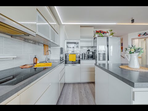 Video Prostorný mezonet 3+kk se 2 koupelnami, lodžií a saunou, Praha - Stodůlky