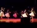 Ib Nstais Muag dancing to Xa Xov Nug Moo (remix)