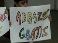 abrazos gratis cole