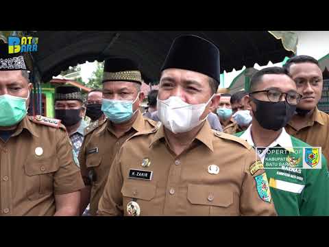 Bupati Kab. Batu Bara Ir. H. Zahir, M.AP UmrohKan Dua Orang Petani