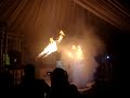 espectaculo de atmofera en matrimonio de francis