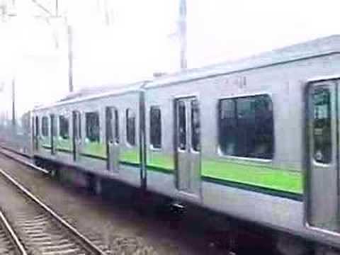 都営10-300形　多摩境駅入線シーン