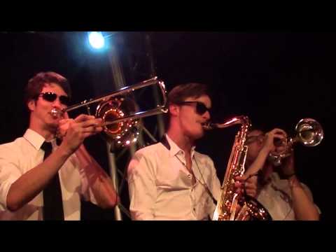 Coverband berlin - http://www.getstoned.de http://www.facebook.com/getstonedberlin 50 Jahre Rolling Stones: Die Berliner Rolling Stones Coverband GET STONED feierte auf den Tag...