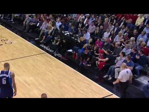 Video: Devin Harris Gives High-Five to Two Young Portland Fans