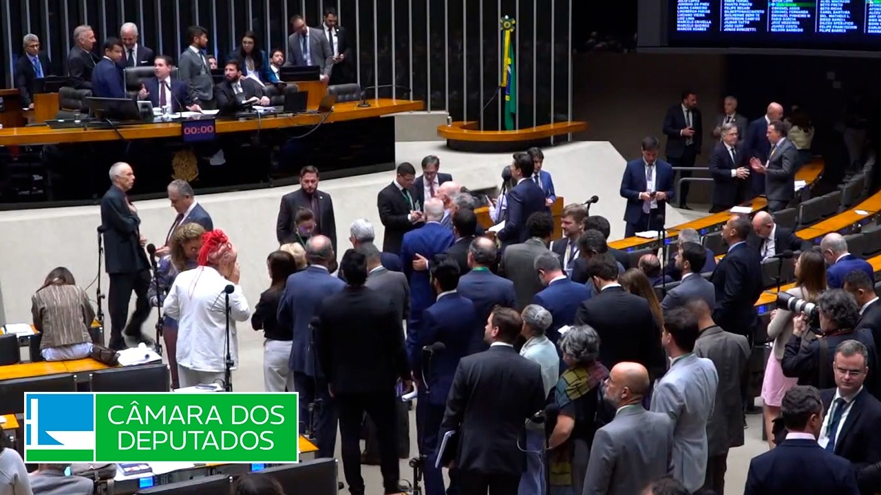 Aumento de penas para homicídios contra agentes de segurança é aprovado - 07/05/2026