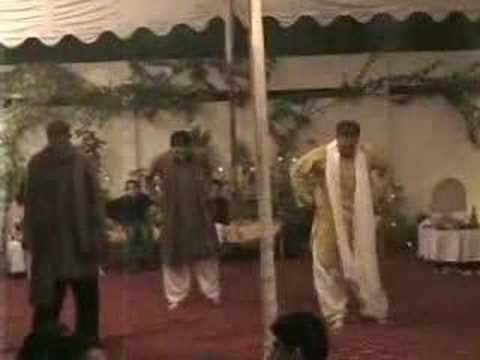 Aurangzeb, Ali and Saad Dancing on ...