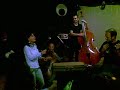 un regalo per alcuni fan ritardatari che si erano persi il concerto.