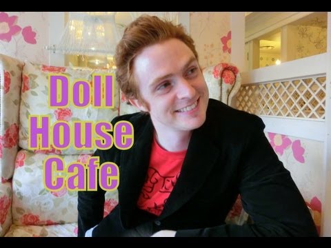 VIDEO: Korean Doll Coffee House