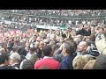 laeticia et obispo au concert de johnny hallyday le 16 juin 2012 au stade de france.