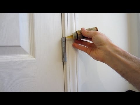 how to fix a squeaky door