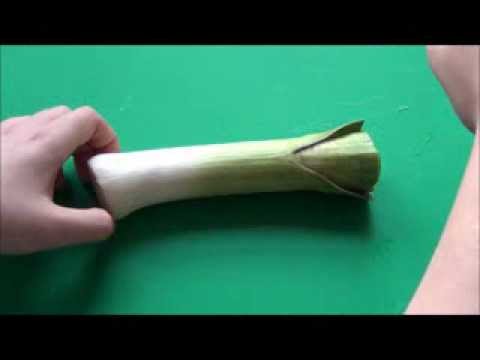 how to cut a leek