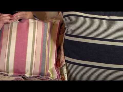 Annie Sloan - Fabric tutorial No.1 - A simple trimmed edge cushion