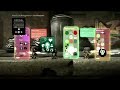 LittleBigPlanet to dynamiczna platformówka, przygotowana z myślą o posiadaczach PlayStation 3. Niniejsza pozycja jako pierwsza w przypadku owej konsoli pozwala na niemalże bezgraniczną ingerencję w przebieg rozgrywki. Użytkownik trafia na niewielką planetę, której granice nieustannie poszerzają się podczas zabawy. Developerzy dali sposobność do dowolnego planowania i kreowania wyglądu zarówno postaci, jak i lokacji oraz udostępniania ich innym graczom poprzez Internet.W trakcie niezwykle szybkiej rozgrywki należy pamiętać o omijaniu przeszkód i zbieraniu pojawiających się co jakiś czas przedmiotów. Protagoniści wchodzą w interakcje z większością napotkanych rzeczy, co pozwala im na przesuwanie ogromnych kamieni, wdrapywanie się na drzewa, rozgniatanie kulek czy podciąganie się na linkach. Warto zaznaczyć, że gameplay został pozbawiony przeciwników w klasycznej formie i skupiony jest głównie na ciągłym stwarzaniu nowych ścieżek zabawy.LittleBigPlanet nie należy utożsamiać z pozycjami, oferującymi skomplikowane edytory poziomów. W pierwszej fazie zabawy korzysta się z leveli, zaimplementowanych przez producentów. Dopiero po zaaklimatyzowaniu się w wirtualnym świecie i poznaniu umiejętności bohaterów, przystępuje się do kreowania nowych poziomów. Istotny jest fakt, iż proces tworzenia odbywa się intuicyjnie podczas rozgrywki. Na dziewiczych terenach, wedle własnego widzimisię, ustawia się drzewa, piłki, kamienie, owoce, budynki, a także sieje trawę, zawiesza chmurki, rozkłada ślimaki i wykonuje szereg innych czynności.Przemierzając wirtualną planetę rozwiązuje się łamigłówki, łączące w sobie zadania logiczne i pracę zespołową. Warto zaznaczyć, że ich rozwiązania bazują na elementarnych prawach fizyki i wymagają użycia siły. Wielka siła tkwi w silniku gry, który porusza świat LittleBigPlanet prawami fizyki świata rzeczywistego. Stąd jego niesamowita sugestywność, płynność, miękkość i sens. Możesz przewidzieć zachowania otaczających Cię przedmiotów na podstawie własnych doświadczeń z różnego rodzaju materiałami, które otaczają Cię na co dzień.Nie da się ukryć, iż z omawianego tytułu najwięcej czerpie się w trybie multiplayer na jednej konsoli bądź online. W module wieloosobowym użytkownicy występują jako jeden zespół bądź stają ze sobą w szranki. Korzystając z Internetu zawodnicy mogą komunikować się oraz odwiedzać nowo powstałe lokacje w różnych zakątkach świata.