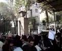 The brave pro democratic students of  Tehran university in Iran, protested the  presence of Ahmadi Nejad who just came back from his New York controversial trip and  a speech in Columbia University دانشجویان با شعار مرگ بر دیکاتور به استقبال او آمدند. دانشجویان تهران که از ساعت های ابتدای صبح با هماهنگی با دانشجویان دانشگاه های پلی تکنیک و علامه قصد برگزاری تجمع اعتراضی داشتند. با اجتماع در مقابل دانشکده ادبیات دانشگاه تهران با سر دادن شعار های