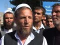 درحالیکه وضعیت تعلیم و تربیه در افغانستان فاجعه بار است و ملل متحد میگوید که فقط پنجاه فیصد اطفال واجد شرایط مکتب میتوانند درس بخوانند و سطح و وضعیت مکاتب ابتر است، اما وزیرک معارف حنیف اتمر با بیشرمی از تعداد شاگردان مکتب رو میلافد و خاک به چشم مردم میپاشد.درین کلپ وضع معلمان مظلوم لیسه حبیبیه را میبینید که یکی از بهترین لیسه های در سطح افغانستان است و طی چند سال گذشته دولت همیشه کوشیده آنرا منحیث الگو برای خبرنگاران و خارجی ها نمایش دهد. وقتی وضعیت در این لیسه به این منوال باشد، میتوانید وضعیت مکتب در فلان قریه نورستان یا بدخشان و یا بامیان را خود قیاس کنید.