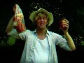 Tim danst met dingen voor Lo-Fi-Fnk afl. 1