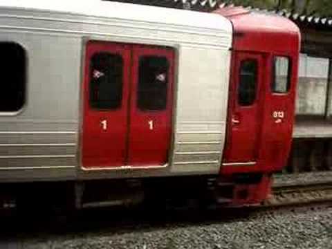 ８１３系１１００番台発車