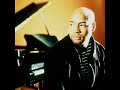 This man is the closest I've heard to the GREAT DONNY HATHAWAY..he not as polished as Mr Hathaway IMO but he has a great voice... this is the type of artist that need to be in the mainstream