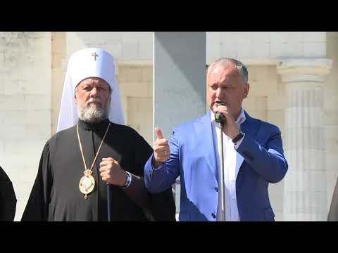 Президент Игорь Додон принял участие в Марше в поддержку традиционной семьи