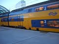 Vertrekkende trein (VIRM) van Amsterdam Sloterdijk