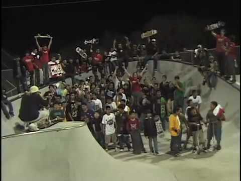 BMX BIKES TRICKS STUNTS CRASHES
