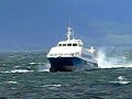 Bucking catamaran