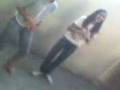 Ingrid e Paulinha sambando