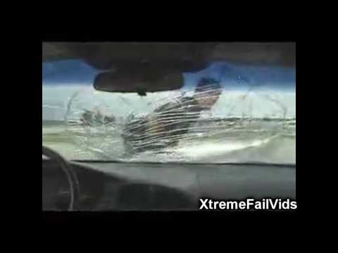 Salto fallido en el parabrisas